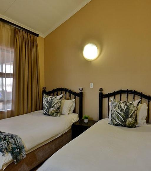 Monateng Safari Resort Wallmannstal