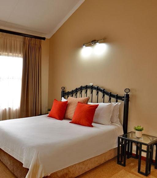 Monateng Safari Wallmannstal
