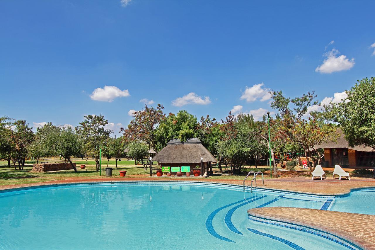 Resort Monateng Safari 4*